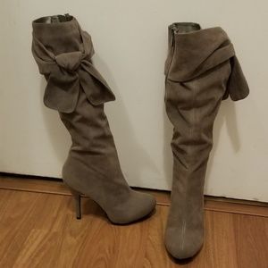 Platform knee high boots grey (*never worn)